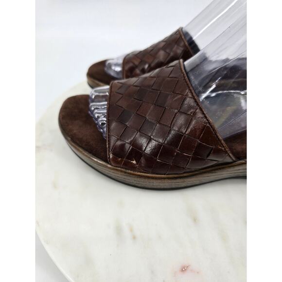 Aerosoles Brown Woven Slide Sandals - Picture 4 of 8